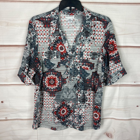 Cd Daniels Tops - CD Daniels Top Women 1X Gray Red Mandala Print Blouse Knit Henley Collar Stretch